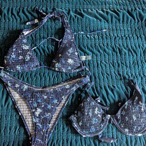 Blue floral bikiy